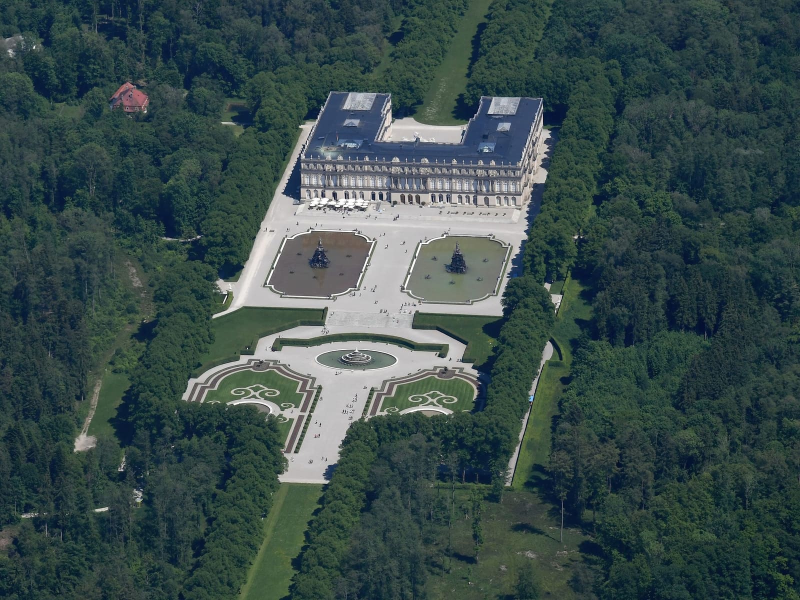 Das Neue Schloss Herrenchiemsee auf der Herreninsel im Chiemsee